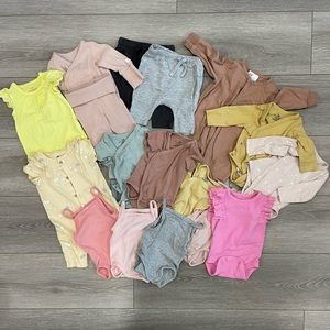 Baby girl pack of clothes NEWBORN